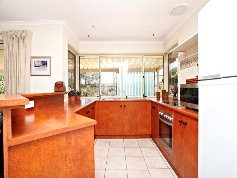 8 DUNE COURT, Normanville Sold by Booth Real Estate - image 1