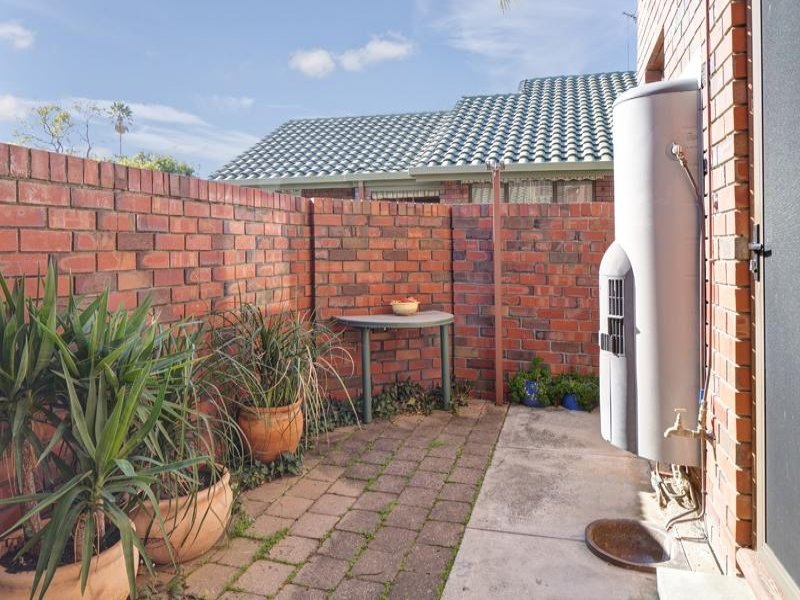 2/88 Barnard Street, North Adelaide Sold by Booth Real Estate - image 1