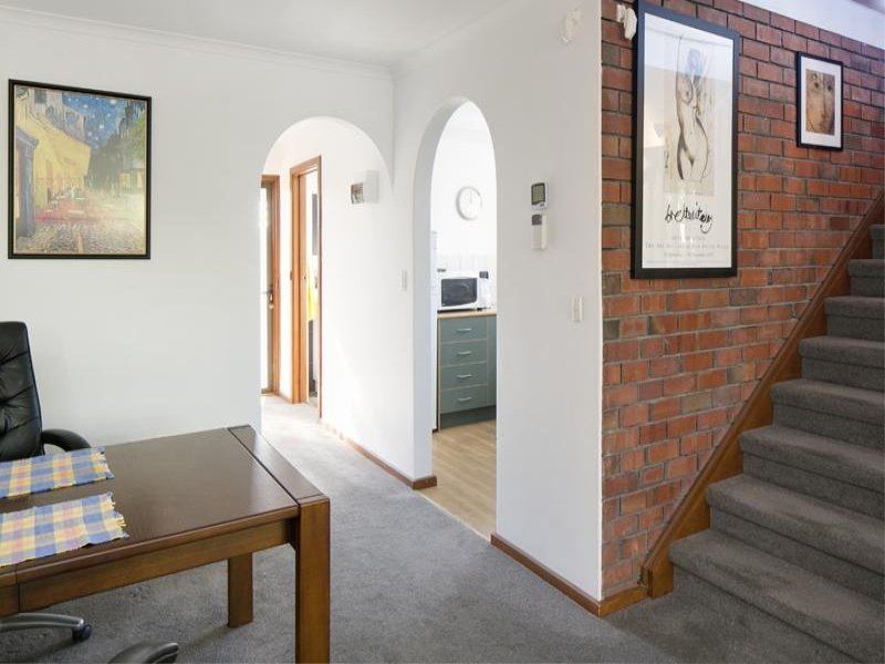 2/88 Barnard Street, North Adelaide Sold by Booth Real Estate - image 1