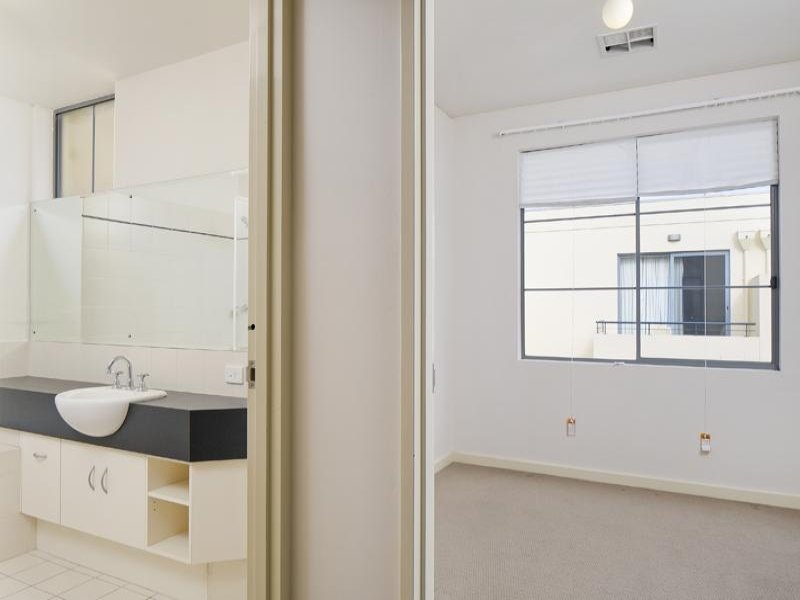 4 OLIVER COURT, Adelaide Sold by Booth Real Estate - image 1