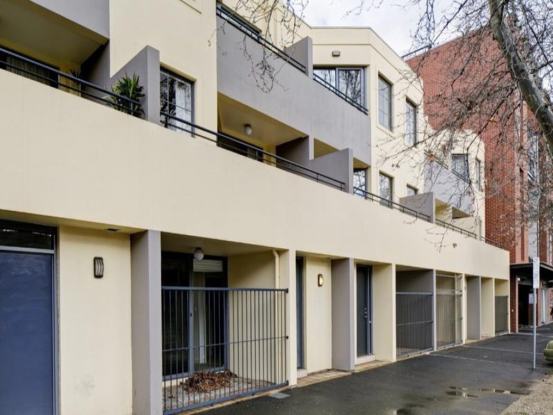 4 OLIVER COURT, Adelaide Sold by Booth Real Estate - image 1
