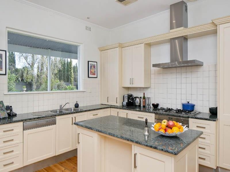 140 WATSON AVENUE, Toorak Gardens Sold by Booth Real Estate - image 1