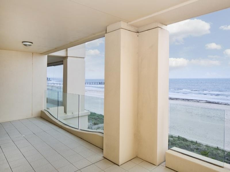 17/7 Holdfast Promenade, Glenelg Sold by Booth Real Estate - image 1