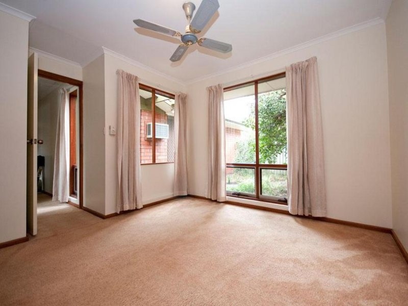 2/32 EVERARD AVENUE, Keswick Sold by Booth Real Estate - image 1