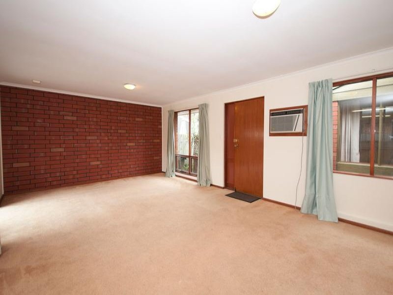 2/32 EVERARD AVENUE, Keswick Sold by Booth Real Estate - image 1
