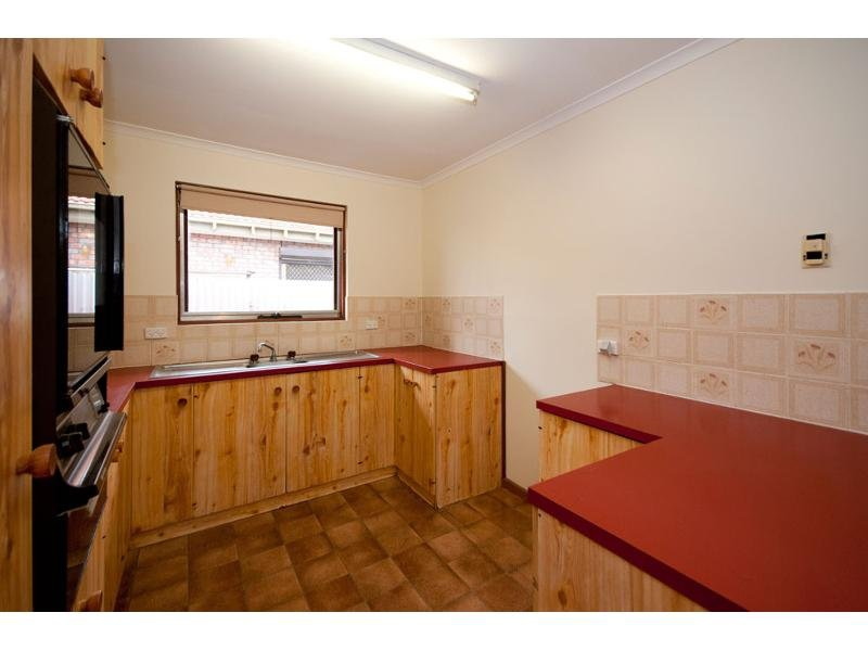 2/32 EVERARD AVENUE, Keswick Sold by Booth Real Estate - image 1