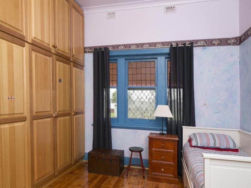 10 BIRKINSHAW AVENUE, Tranmere Sold by Booth Real Estate - image 1