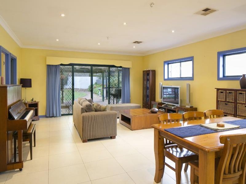 10 BIRKINSHAW AVENUE, Tranmere Sold by Booth Real Estate - image 1