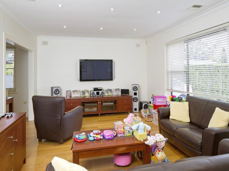 8 BIRKINSHAW AVENUE, Tranmere Sold by Booth Real Estate - image 1