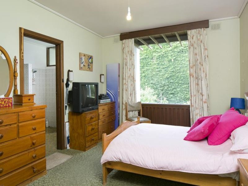 61 NORTHUMBERLAND STREET, Tusmore Sold by Booth Real Estate - image 1