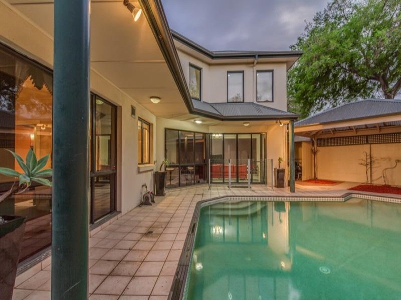 13 QUEENS CLOSE, North Adelaide Sold by Booth Real Estate - image 1