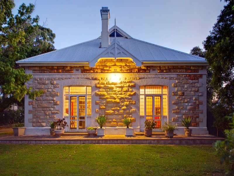 25 CROSS ROAD, Kingswood Sold by Booth Real Estate - image 1