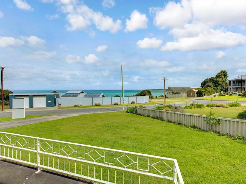 11 GRANITE GROVE, Hayborough Sold by Booth Real Estate - image 1