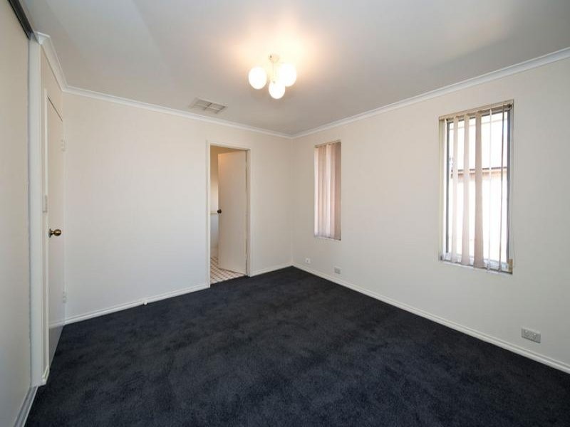 12 HOCKING CRESCENT, Pooraka Sold by Booth Real Estate - image 1