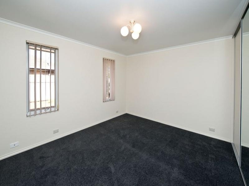 12 HOCKING CRESCENT, Pooraka Sold by Booth Real Estate - image 1