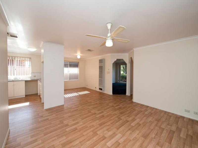 12 HOCKING CRESCENT, Pooraka Sold by Booth Real Estate - image 1