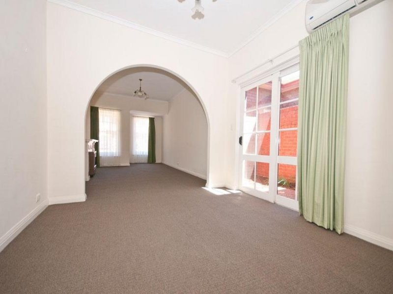 2/4 CHAPEL STREET, Glenelg Sold by Booth Real Estate - image 1