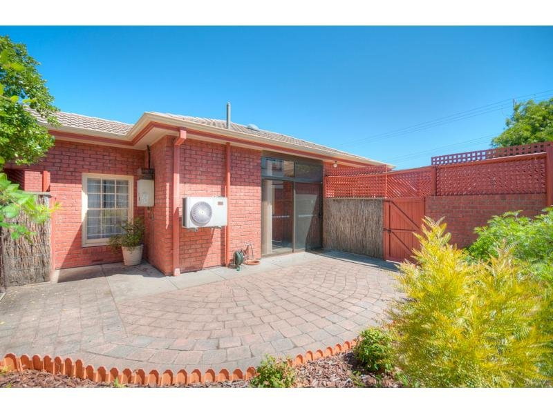 2/4 CHAPEL STREET, Glenelg Sold by Booth Real Estate - image 1