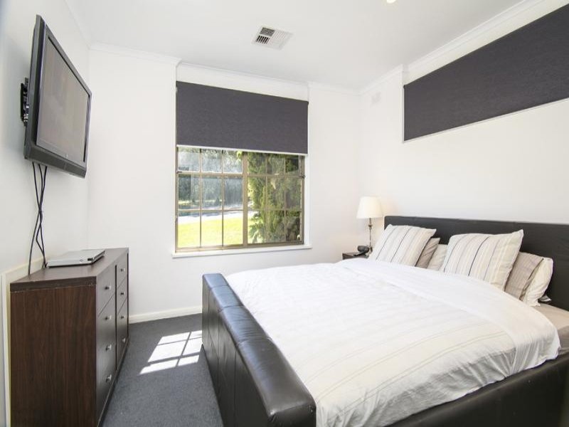 4 GREEN GATE CRESCENT, Beaumont Sold by Booth Real Estate - image 1