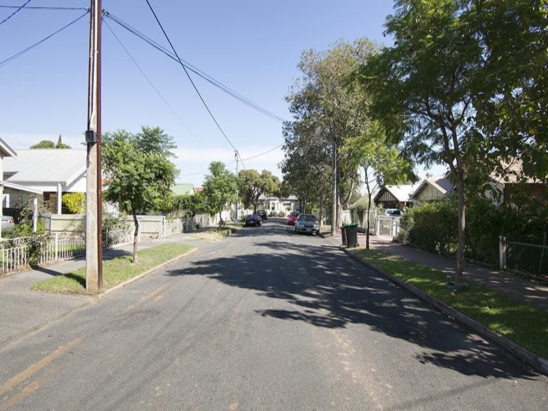 17 Everett Avenue, Dulwich Sold by Booth Real Estate - image 1