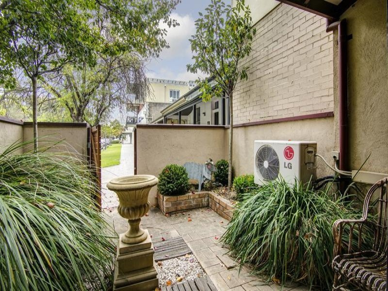 62 HURTLE SQUARE, Adelaide Sold by Booth Real Estate - image 1