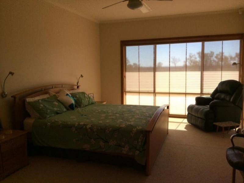11 LUTHER ROAD, Loxton Sold by Booth Real Estate - image 1