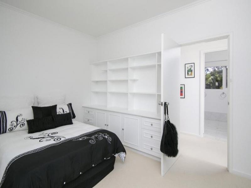 18 HILLSIDE ROAD, Springfield Sold by Booth Real Estate - image 1