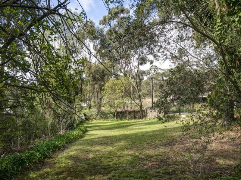 18 HILLSIDE ROAD, Springfield Sold by Booth Real Estate - image 1