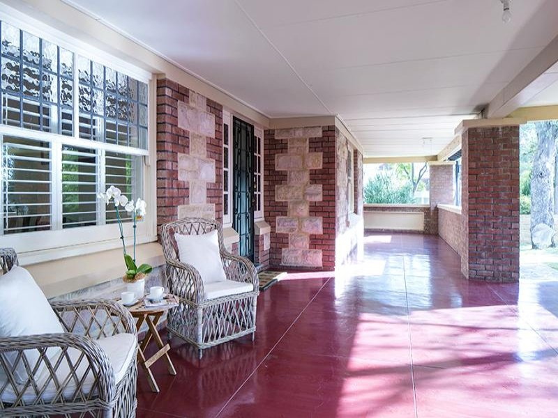 20 SOUTH TERRACE, Kensington Gardens Sold by Booth Real Estate - image 1