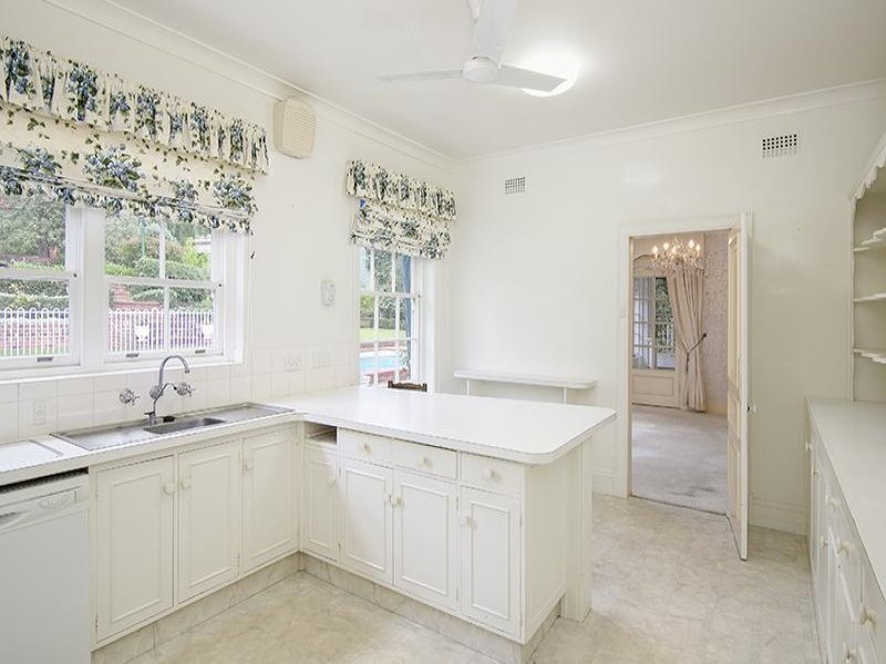 4 BROOKSIDE ROAD, Springfield Sold by Booth Real Estate - image 1