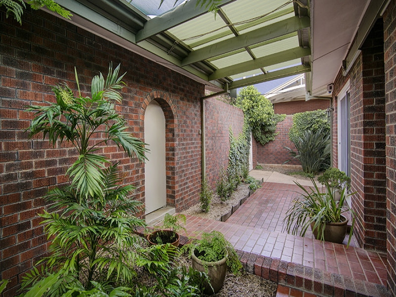 5 BETHUNE AVENUE, Glenunga Sold by Booth Real Estate - image 1