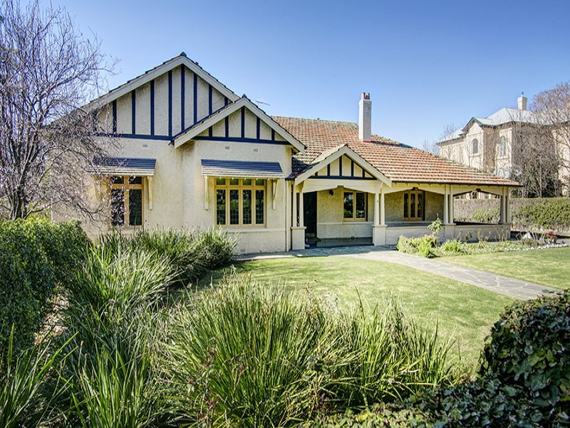 5 PEMBROKE STREET, College Park Sold by Booth Real Estate - image 1