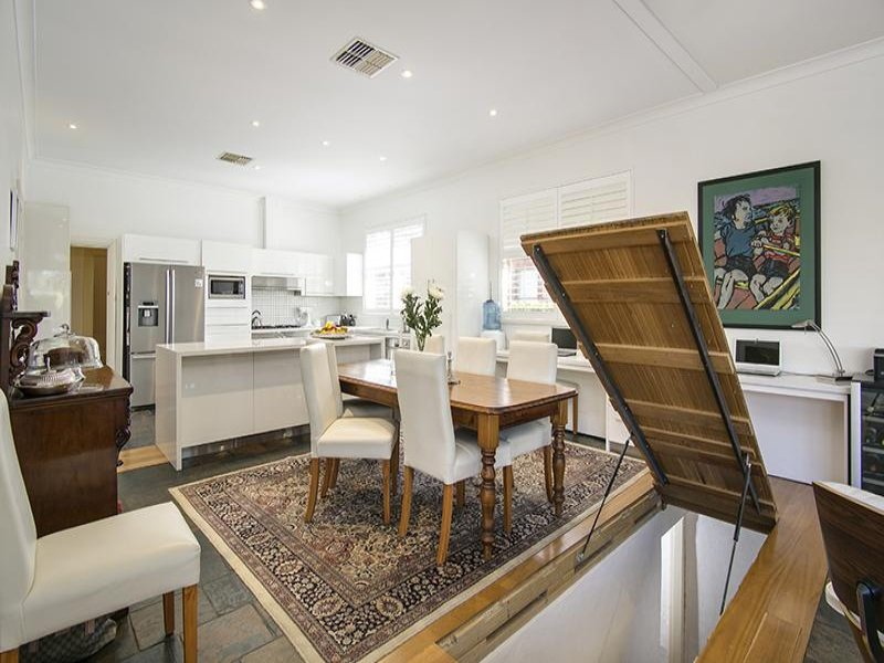 5 PEMBROKE STREET, College Park Sold by Booth Real Estate - image 1