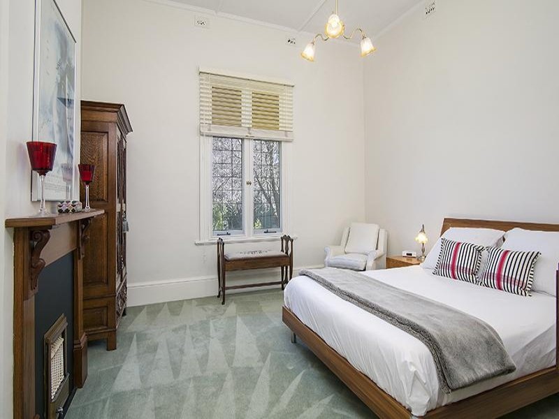 5 PEMBROKE STREET, College Park Sold by Booth Real Estate - image 1