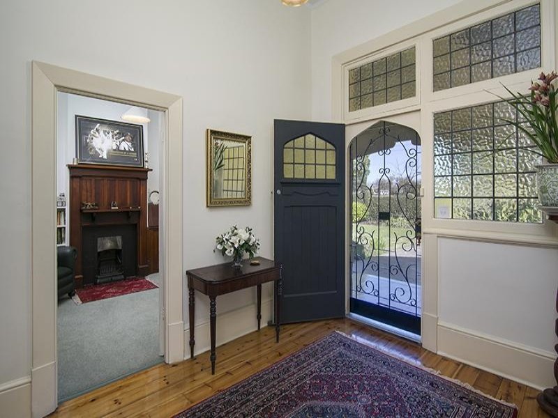 5 PEMBROKE STREET, College Park Sold by Booth Real Estate - image 1