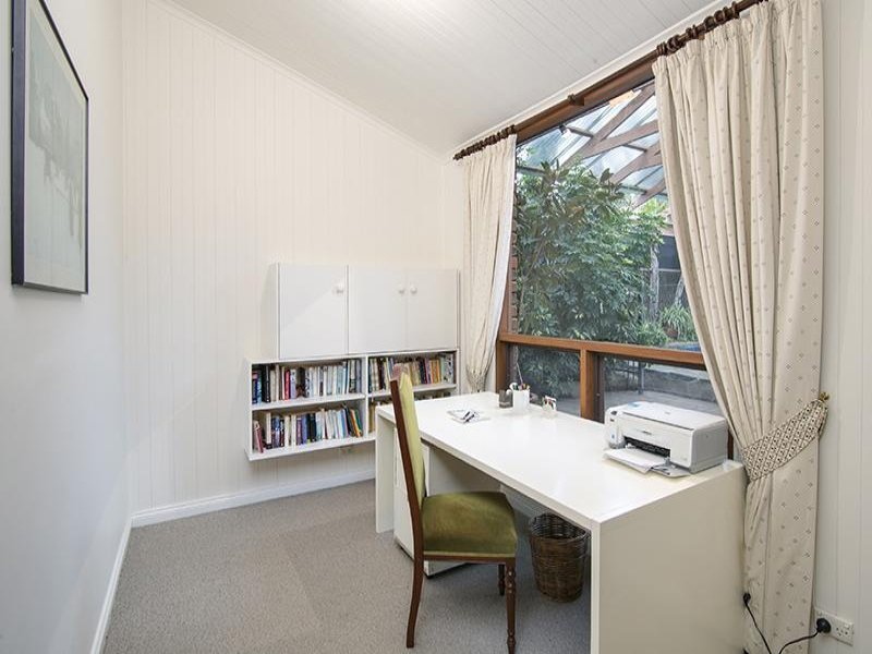 6 CROSSLEY STREET, Erindale Sold by Booth Real Estate - image 1