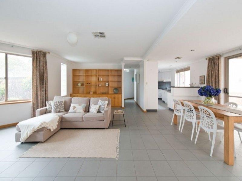 2 WILLOWBRIDGE GROVE, Burnside Sold by Booth Real Estate - image 1