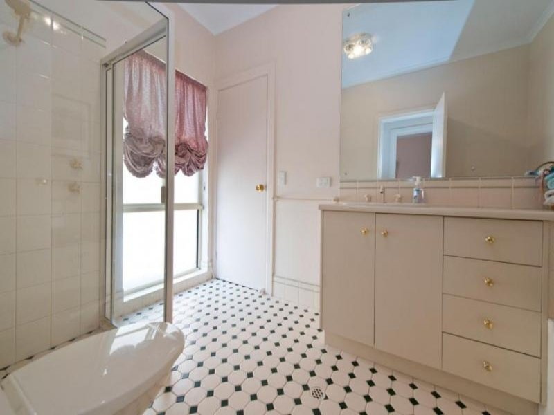 8/48 Glen Stuart Road, Magill Sold by Booth Real Estate - image 1