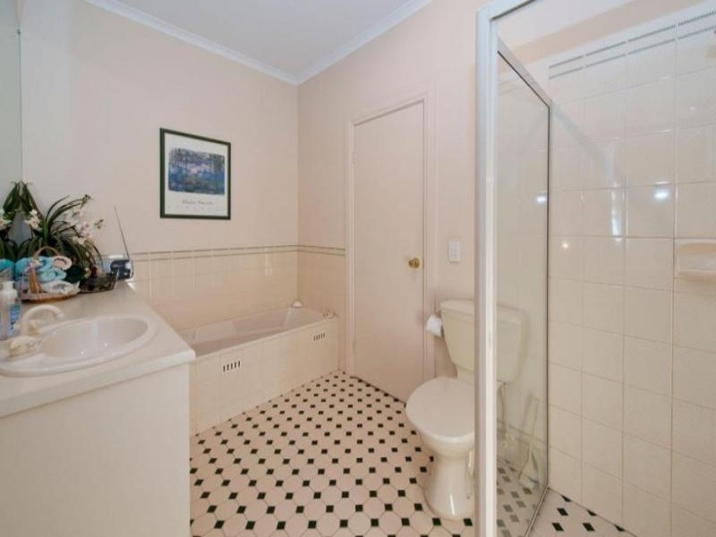 8/48 Glen Stuart Road, Magill Sold by Booth Real Estate - image 1
