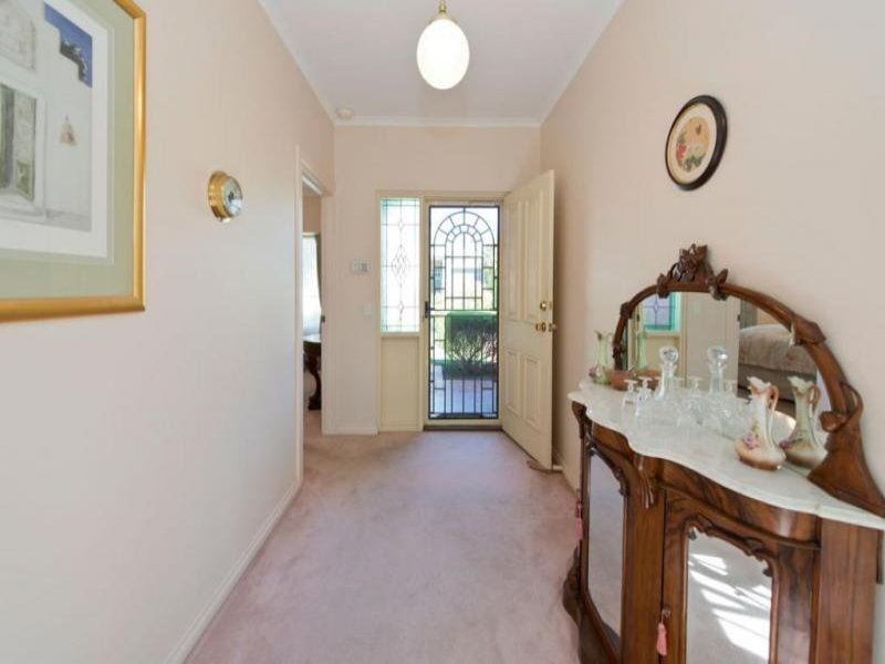 8/48 Glen Stuart Road, Magill Sold by Booth Real Estate - image 1