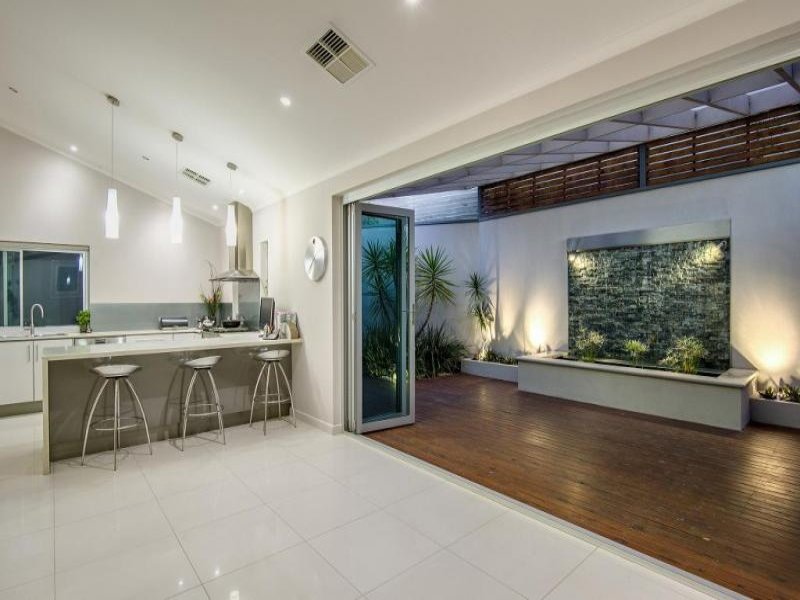 2 ESPLANADE, Marino Sold by Booth Real Estate - image 1