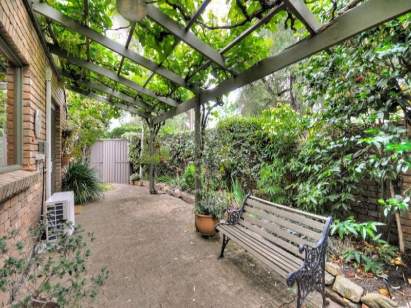 RES/1 WELLINGTON TERRACE, Fullarton Sold by Booth Real Estate - image 1