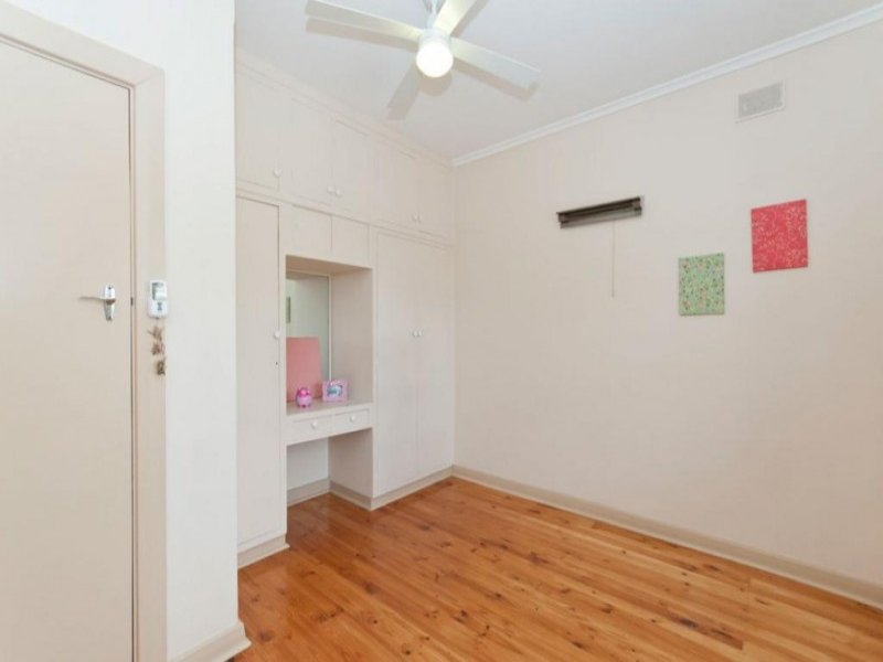 31 CUDMORE TERRACE, Henley Beach Sold by Booth Real Estate - image 1