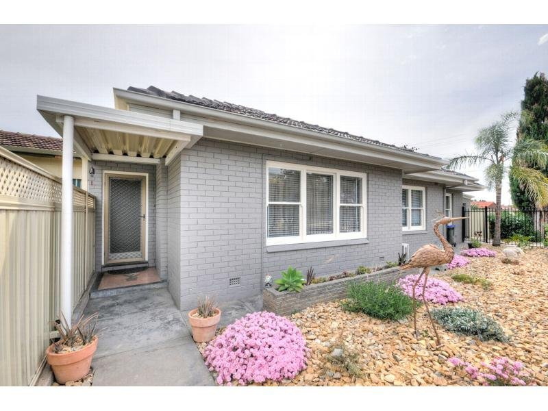 31 CUDMORE TERRACE, Henley Beach Sold by Booth Real Estate - image 1