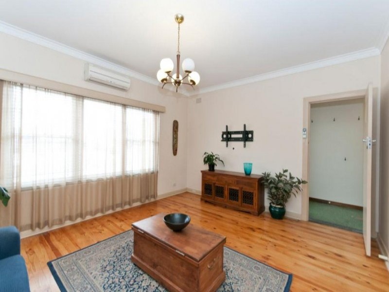 31 CUDMORE TERRACE, Henley Beach Sold by Booth Real Estate - image 1