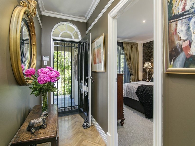 18 WELLINGTON CLOSE, North Adelaide Sold by Booth Real Estate - image 1