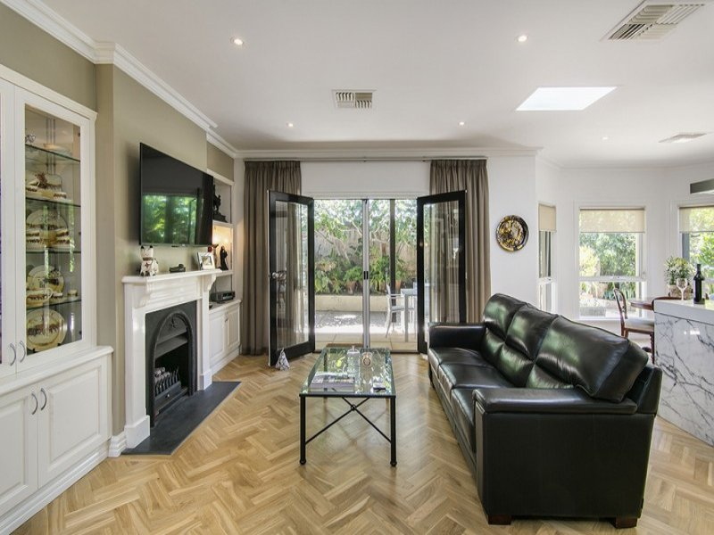 18 WELLINGTON CLOSE, North Adelaide Sold by Booth Real Estate - image 1