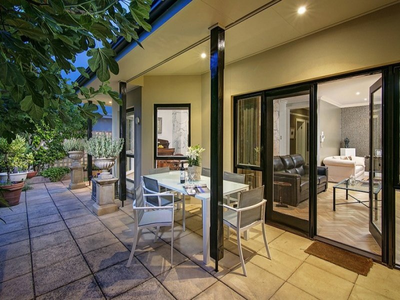 18 WELLINGTON CLOSE, North Adelaide Sold by Booth Real Estate - image 1