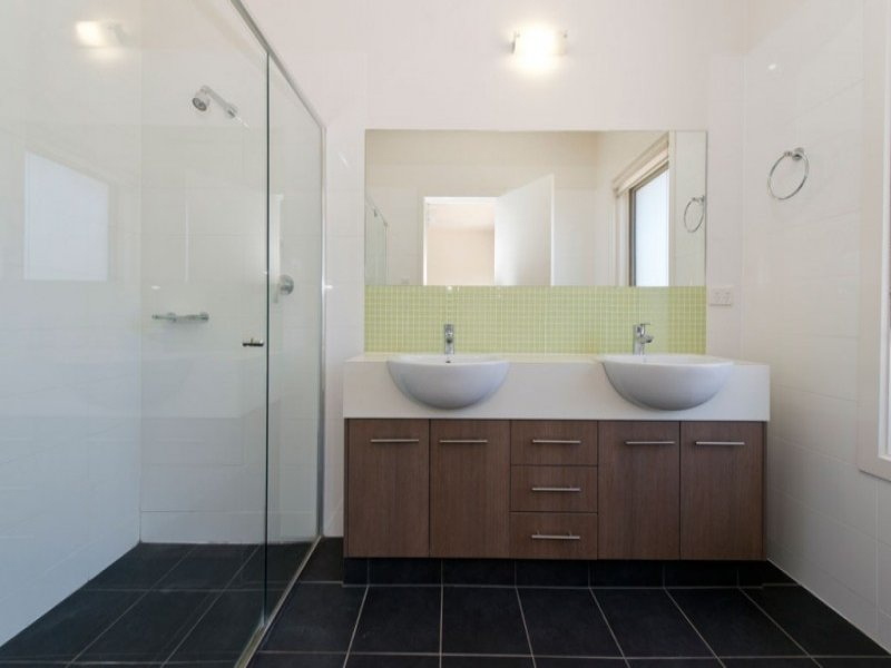 3 RIVERBANK CIRCUIT, Campbelltown Sold by Booth Real Estate - image 1