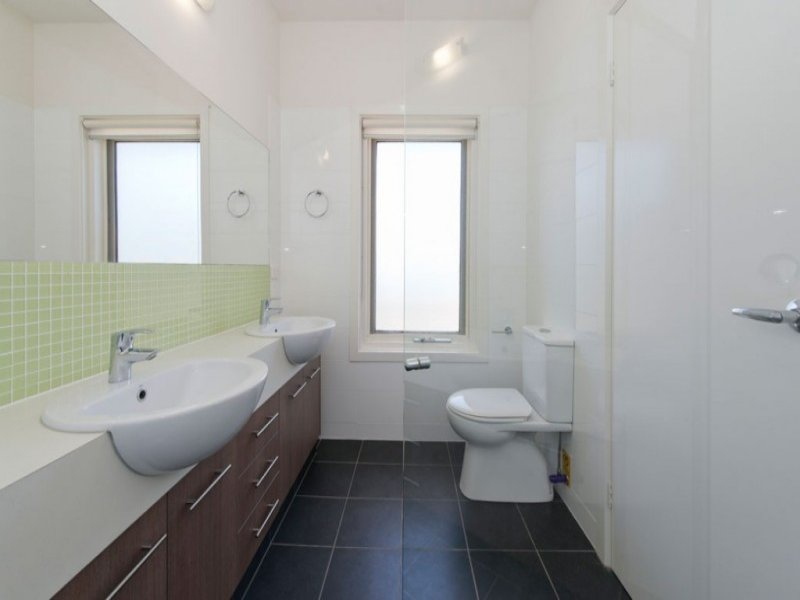 3 RIVERBANK CIRCUIT, Campbelltown Sold by Booth Real Estate - image 1